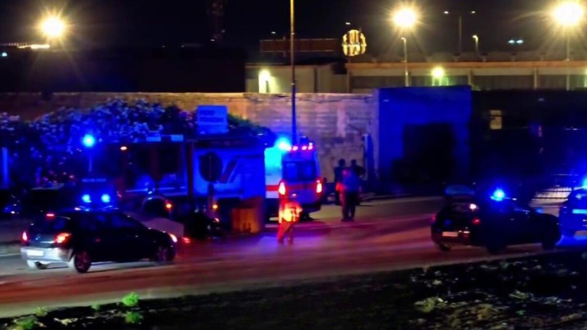 Bari, 51enne fugge su un Suv rubato e provoca un incidente con i carabinieri: arrestato Bari, 51enne fugge su un Suv rubato e provoca un incidente con i carabinieri: arrestato