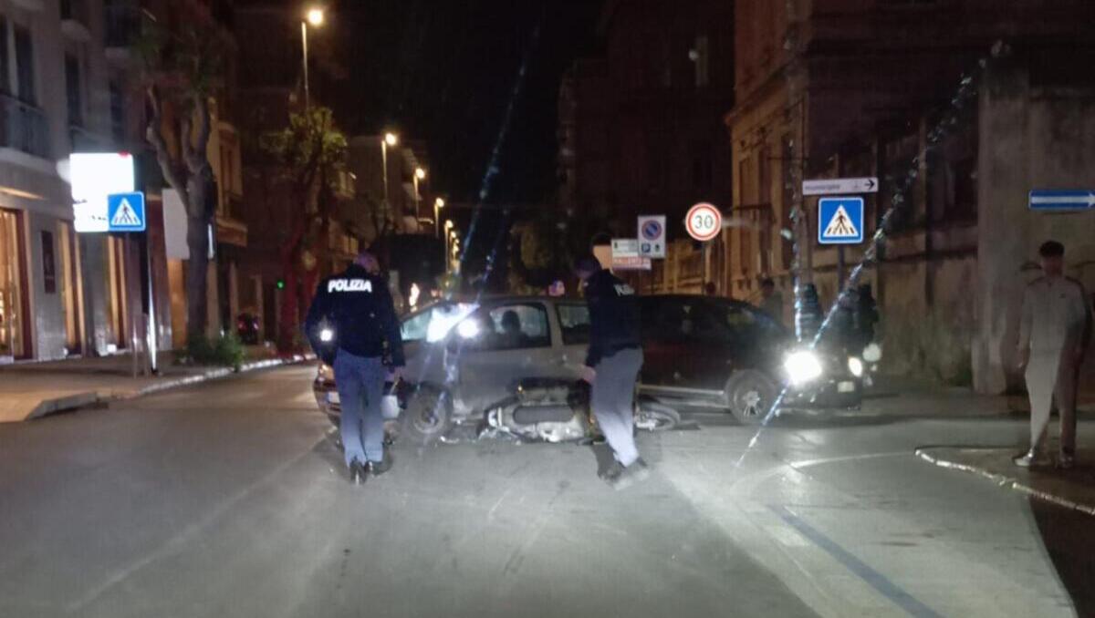 Galleria foto 'Trani, scontro frontale tra auto e scooter: 22enne ricoverato in rianimazione ad Andria' - foto 1