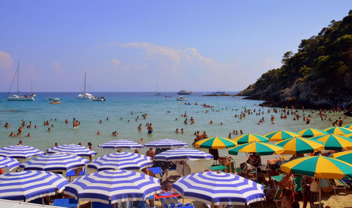 Ponte del 2 Giugno: tutto esaurito a Vieste, Monopoli, Gallipoli e Otranto Ponte del 2 Giugno: tutto esaurito a Vieste, Monopoli, Gallipoli e Otranto