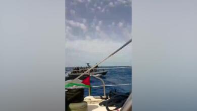 Flotilla, navi bloccate da Israele al largo di Cipro: a bordo anche italiani. Tajani: «Si rispetti il diritto internazionale» – VIDEO