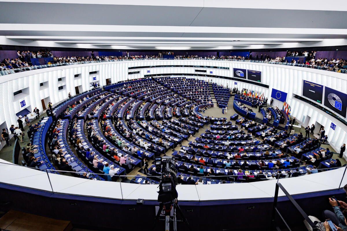 Violenza di genere e reati d’odio, approvata a Strasburgo la nuova Direttiva comunitaria Violenza di genere e reati d’odio, approvata a Strasburgo la nuova Direttiva comunitaria