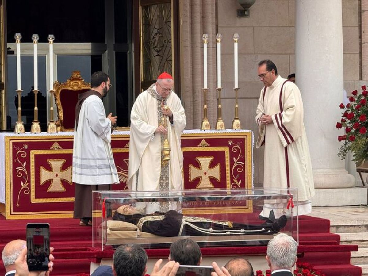 Galleria foto 'Casa sollievo della sofferenza, Parolin a San Giovanni Rotondo: «Il Papa sostiene l’ospedale di San Pio»' - foto 1