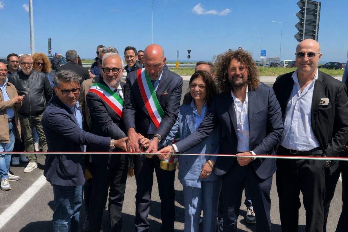 Galleria foto 'Inaugurato il nuovo ponte sulla provinciale 231 nel Barese: collegamento diretto tra entroterra e costa – VIDEO' - foto 1