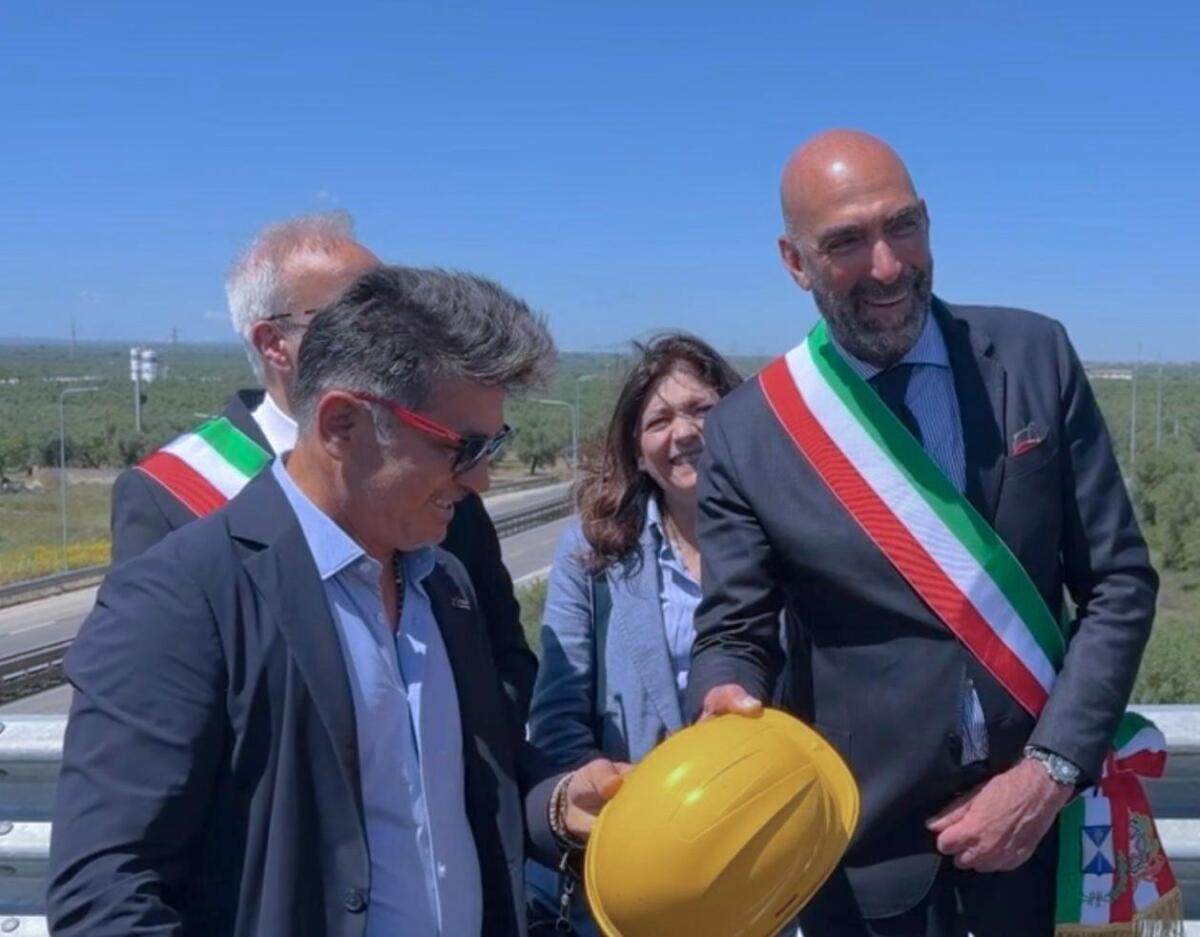Galleria foto 'Inaugurato il nuovo ponte sulla provinciale 231 nel Barese: collegamento diretto tra entroterra e costa – VIDEO' - foto 3