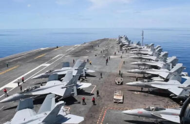 Cuba, sale la tensione: gli Stati Uniti schierano la portaerei a propulsione nucleare Nimitz nei Caraibi