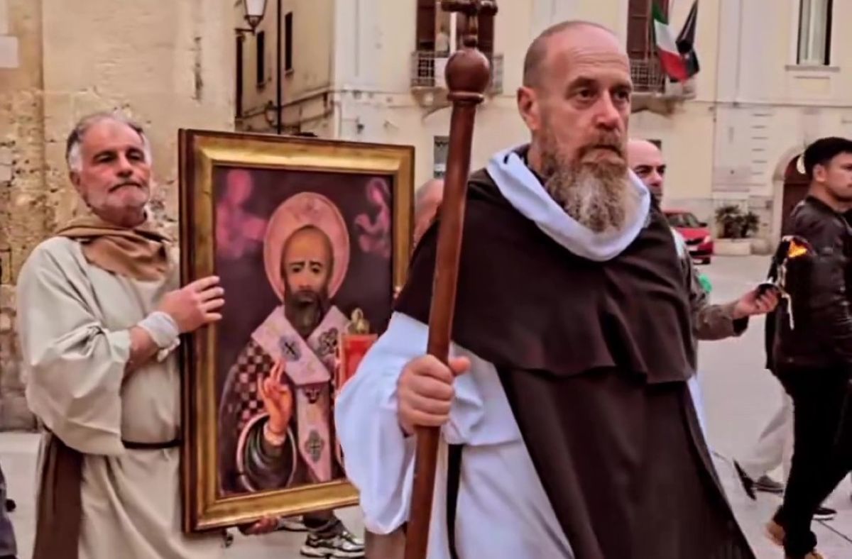 Galleria foto 'Bari, i giorni più attesi nel capoluogo pugliese: San Nicola entra nel vivo con il Corteo storico – VIDEO' - foto 1