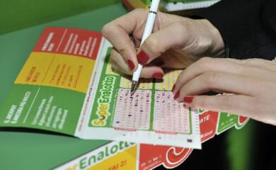 SuperEnalotto, la dea bendata bacia Bari: nel quartiere Libertà centrato un 5+1 da 596mila euro