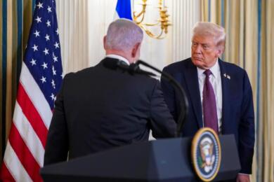 Guerra in Medio Oriente, l’intesa si avvicina tra Stati Uniti e Iran: Trump incalza Netanyahu