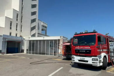 Brindisi, principio d’incendio al pronto soccorso del “Perrino”: intervengono i vigili del fuoco