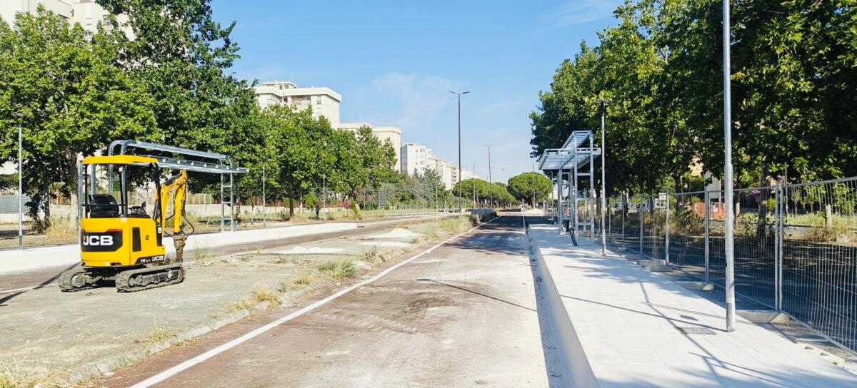 Bari accelera sul Bus Rapid Transit: arrivano le pensiline tecnologiche Bari accelera sul Bus Rapid Transit: arrivano le pensiline tecnologiche
