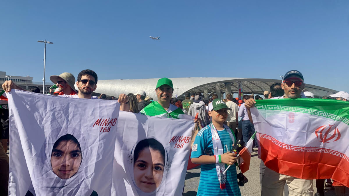 Mondiali, centinaia di iraniani protestano contro Teheran alla vigilia della partita