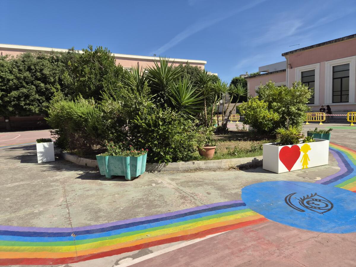 Grottaglie, all’Istituto De Amicis nasce il “Giardino delle Emozioni” contro bullismo e stereotipi