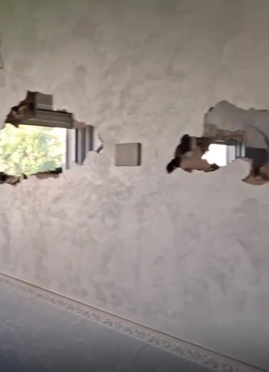 Raid nel quartiere San Pio a Bari: devastata una casa popolare sgomberata. Leccese: «Modalità mafiose» Raid nel quartiere San Pio a Bari: devastata una casa popolare sgomberata. Leccese: «Modalità mafiose»