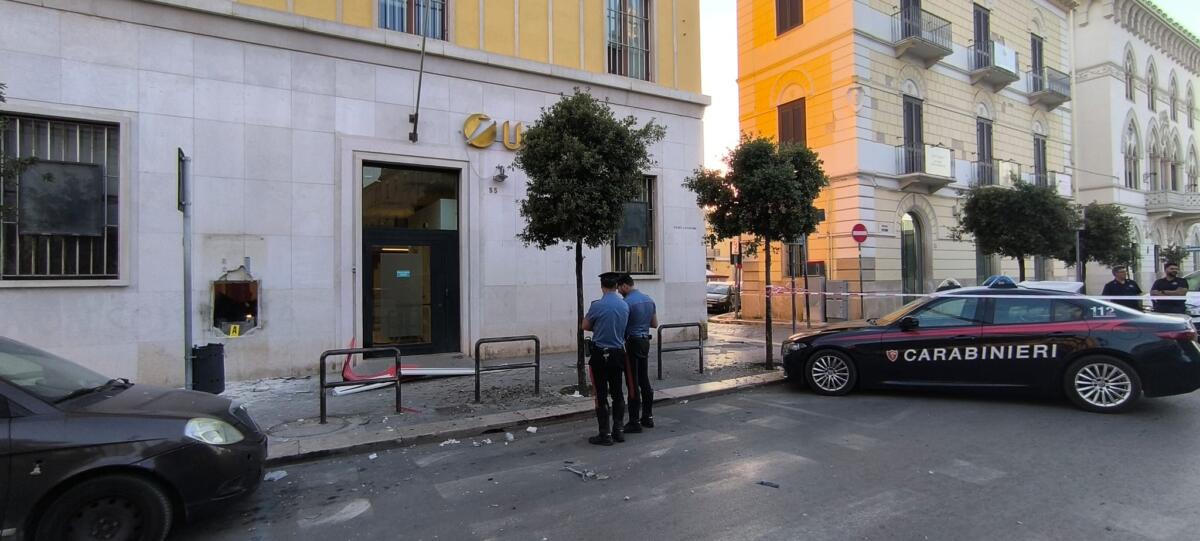 Cerignola, banda della marmotta ancora in azione: assaltato un altro bancomat Cerignola, banda della marmotta ancora in azione: assaltato un altro bancomat