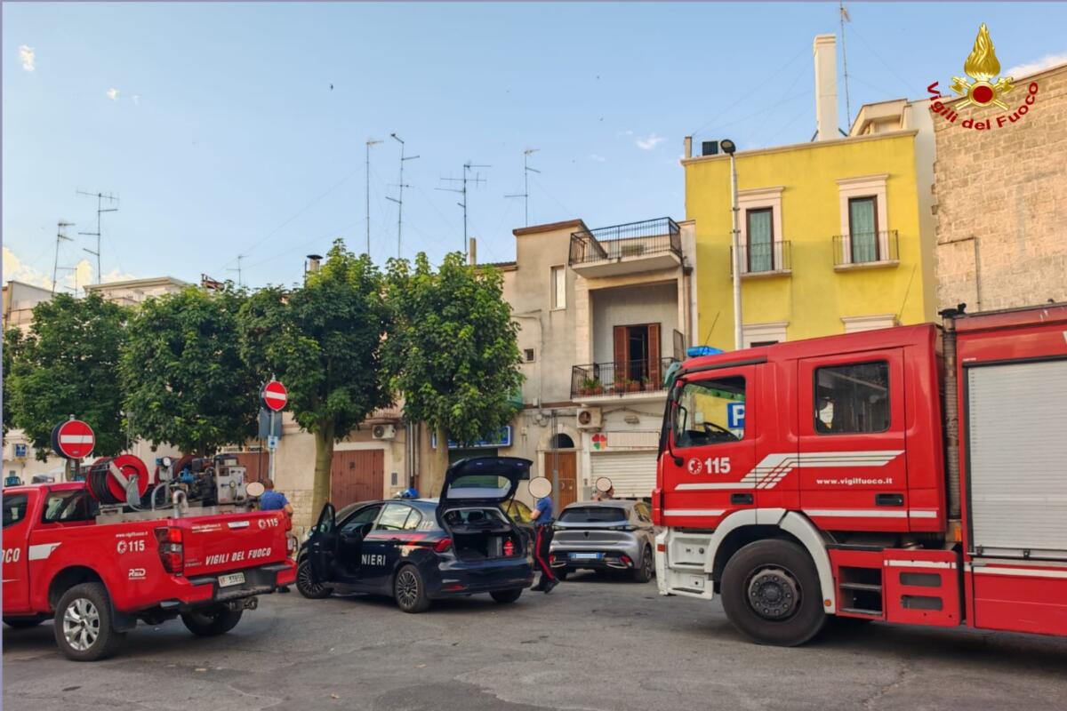 Secondo colpo in 24 ore a Modugno, assalto al bancomat della BdM: danni ingenti all’edificio – FOTO