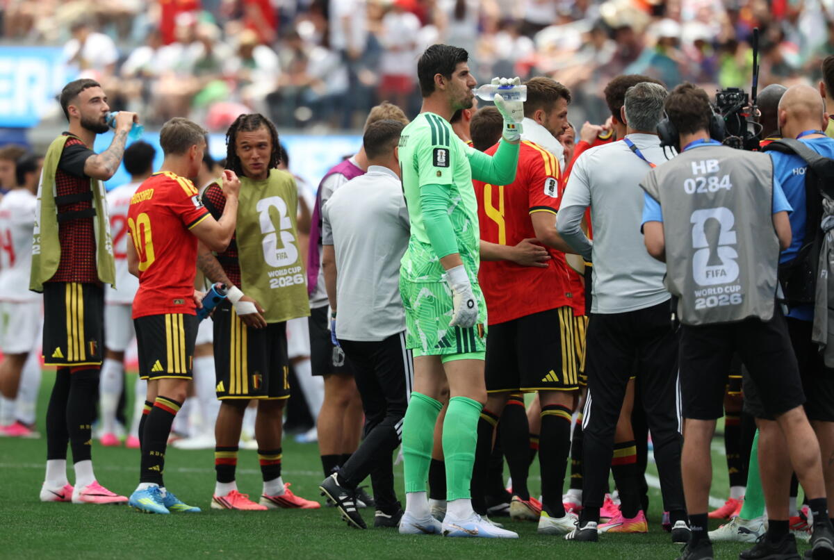 Mondiali: il ‘cooling break’ della discordia, allo stadio il Dj contro i fischi Mondiali: il ‘cooling break’ della discordia, allo stadio il Dj contro i fischi