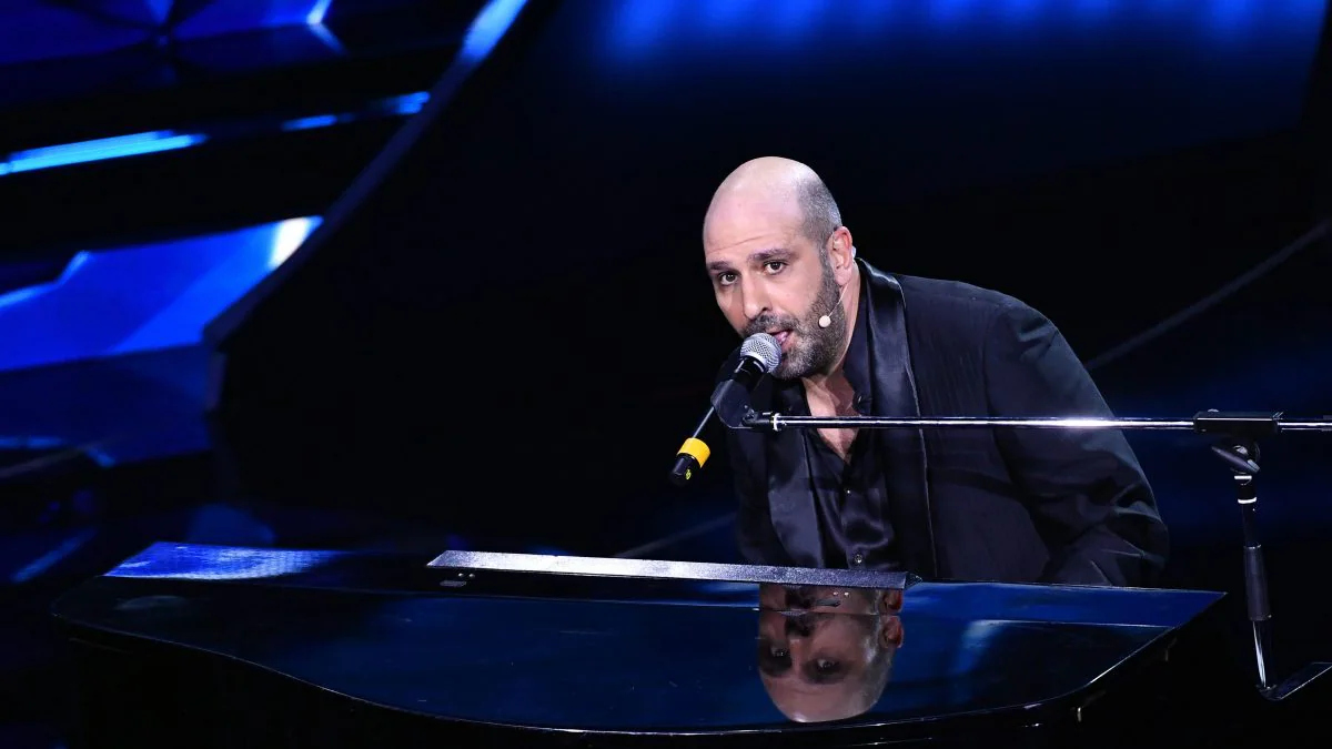 Foggia, laurea ad honorem in pianoforte jazz a Checco Zalone: «Eccellenti doti musicali» Foggia, laurea ad honorem in pianoforte jazz a Checco Zalone: «Eccellenti doti musicali»