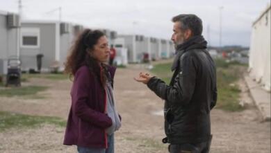 Daniele Silvestri visita i “ghetti” in Capitanata: «Un pezzo d’Africa in Italia»