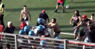 Poliziotto aggredito dopo la partita del Taranto, Daspo di 10 anni per un tifoso