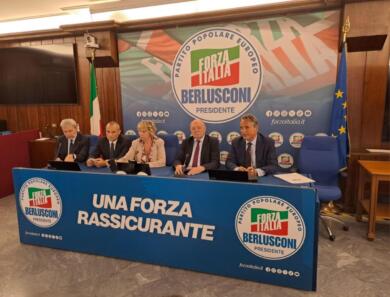 L’Italia riapre al nucleare, alla Camera il ddl passa con 155 sì