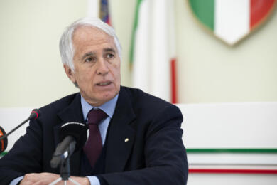 Figc, Giovanni Malagò eletto nuovo presidente della Federcalcio: battuto Abete