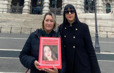 Uccisa dal fidanzato a 16 anni, la mamma di Noemi a Vannacci: «Il femminicidio ha il volto del dolore»