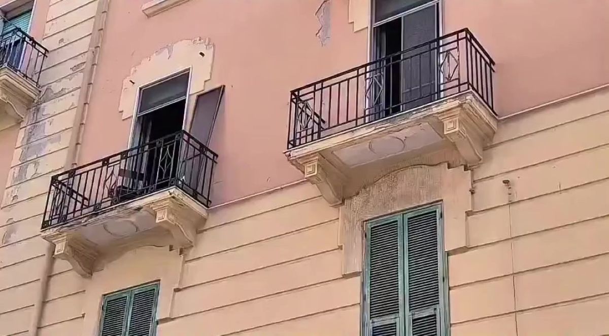 Foggia, incendio in un appartamento: muore l’80enne Agata Pastore, era sola in casa Foggia, incendio in un appartamento: muore l’80enne Agata Pastore, era sola in casa