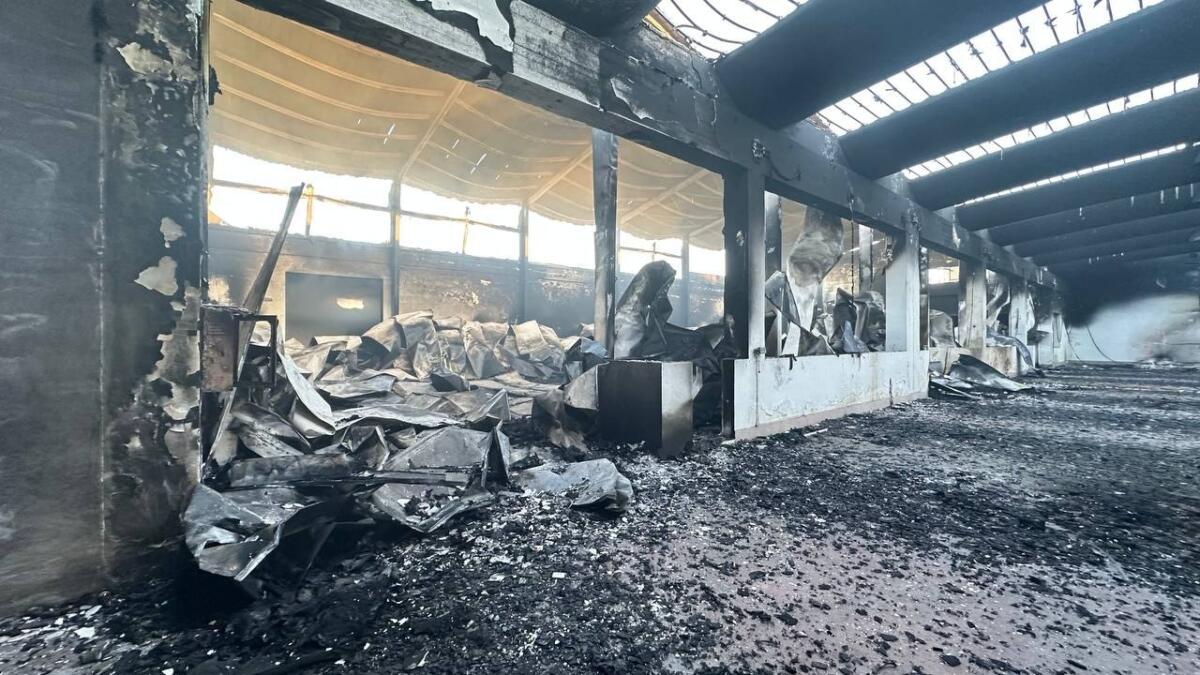 Notte di fuoco a Nardò, in fiamme un capannone nella zona industriale – FOTO Notte di fuoco a Nardò, in fiamme un capannone nella zona industriale – FOTO