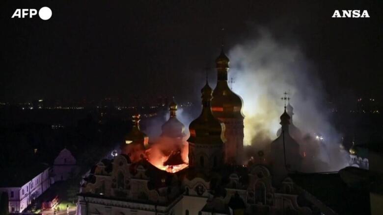 incendio chiesa ucraina
