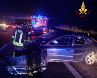 San Donaci, incidente sulla Ss 7: coinvolta una sola auto, sul posto vigili del fuoco e 118