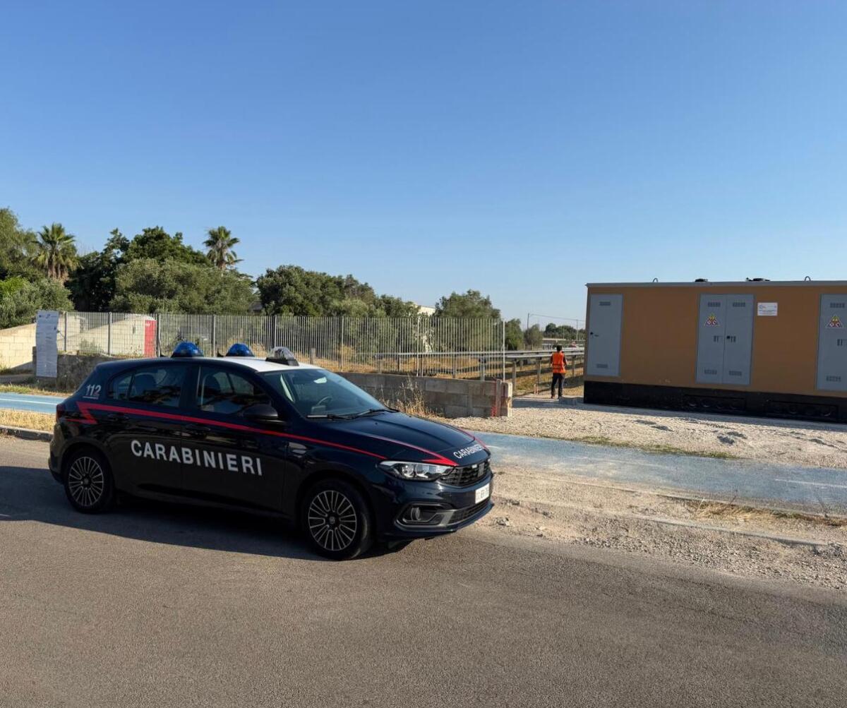 Campi Salentina, operaio 49enne travolto da pannelli fotovoltaici: è in codice rosso Campi Salentina, operaio 49enne travolto da pannelli fotovoltaici: è in codice rosso