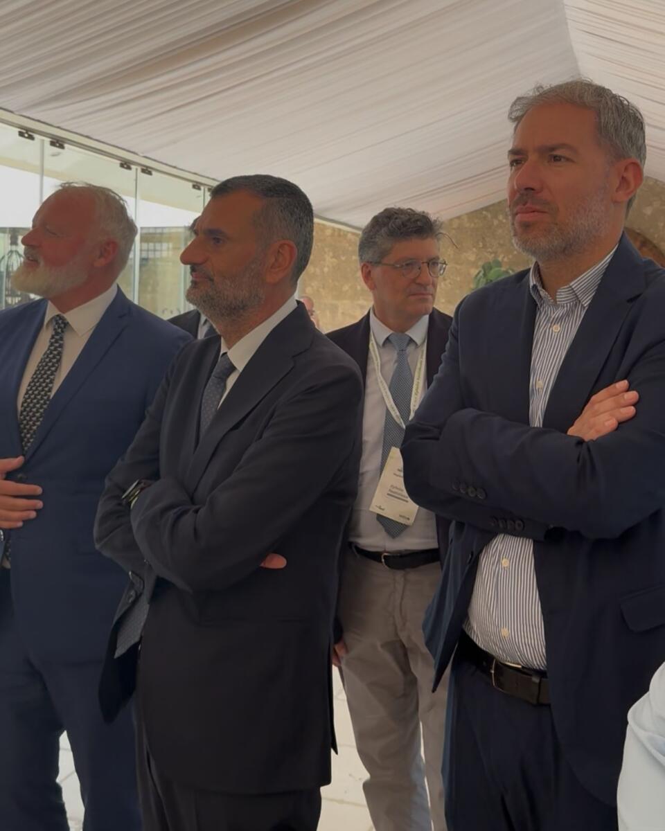 Puglia capitale mondiale della ricerca sulla Xylella: a Mola di Bari la conferenza dell’EFSA Puglia capitale mondiale della ricerca sulla Xylella: a Mola di Bari la conferenza dell’EFSA