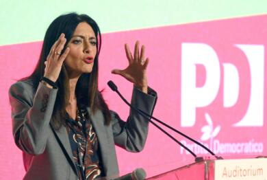 Picierno lancia “Spazio pubblico” dopo l’addio al Pd, Calenda: «Azione lavorerà al progetto»