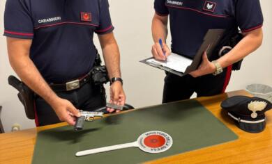Campi Salentina, va a riprendersi l’auto rubata e viene minacciato: arrestato un 70enne