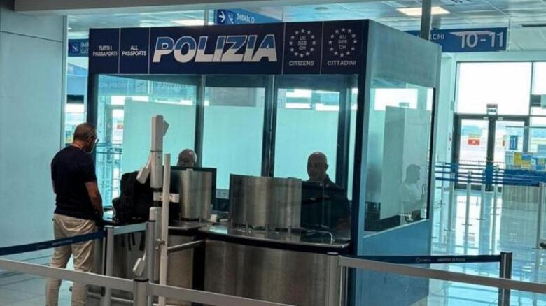 controllo passaporti