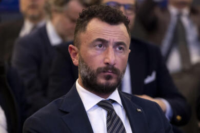 Incidente per Emanuele Pozzolo, il deputato di Vannacci positivo all’etilometro
