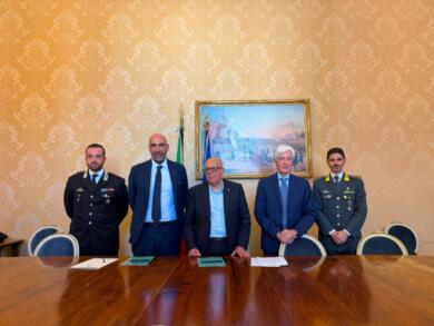 Bari, protocollo tra Comune e Prefettura: tolleranza zero contro le infiltrazioni nell’economia legale