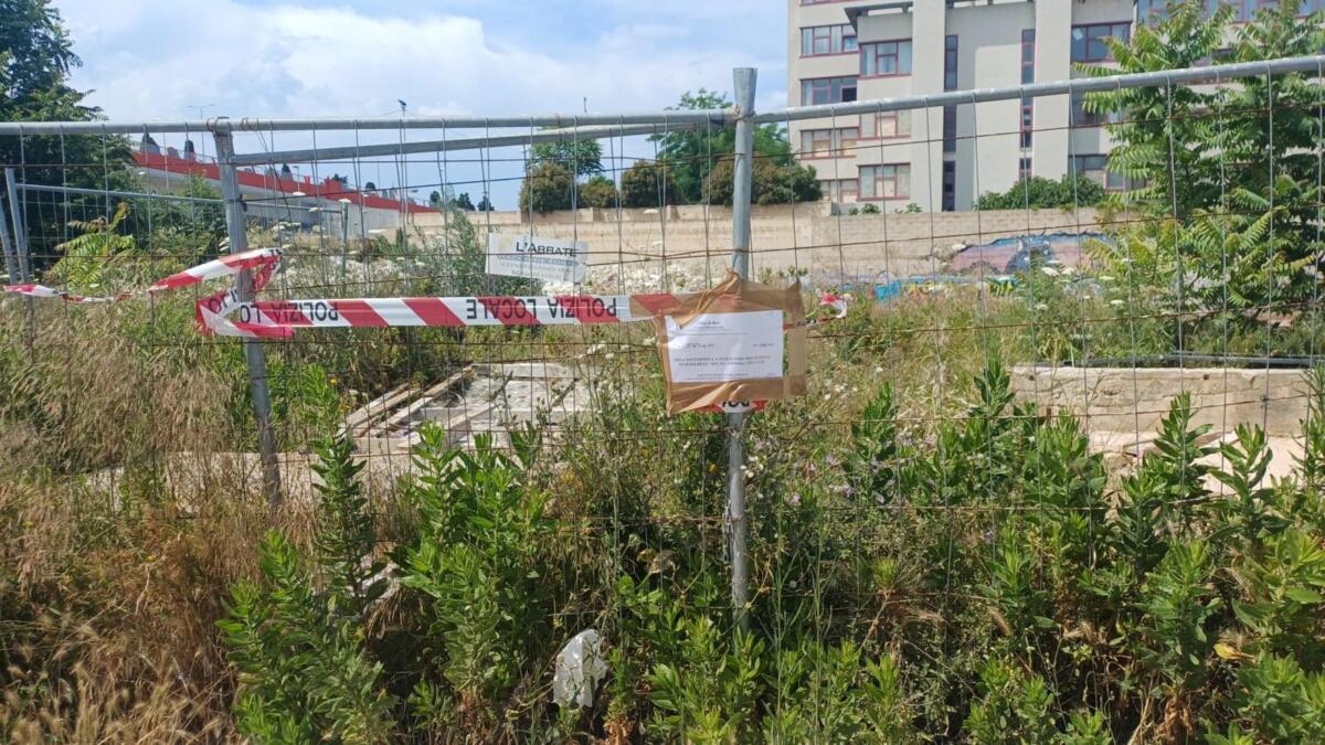 Bari, una discarica abusiva a pochi chilometri dal centro: sequestrata un’area al Libertà Bari, una discarica abusiva a pochi chilometri dal centro: sequestrata un’area al Libertà