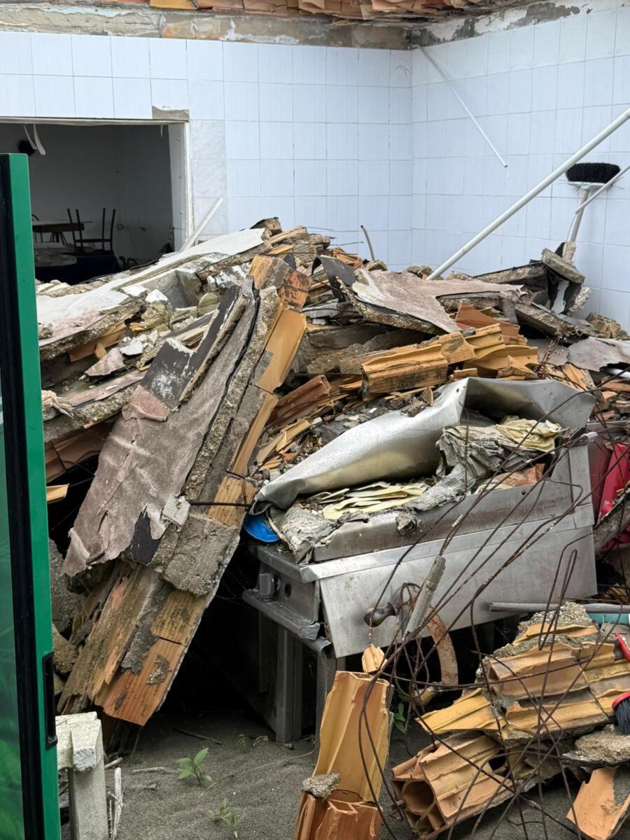 Zapponeta, stabilimento balneare abbandonato trasformato in discarica: sequestrata l’area – FOTO e VIDEO