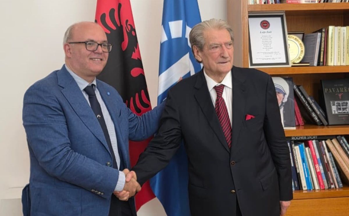 Pinuccio Tatarella ricordato a Tirana, Fabrizio: «La sua lezione? Costruire ponti tra culture diverse» – L’INTERVISTA Pinuccio Tatarella ricordato a Tirana, Fabrizio: «La sua lezione? Costruire ponti tra culture diverse» – L’INTERVISTA