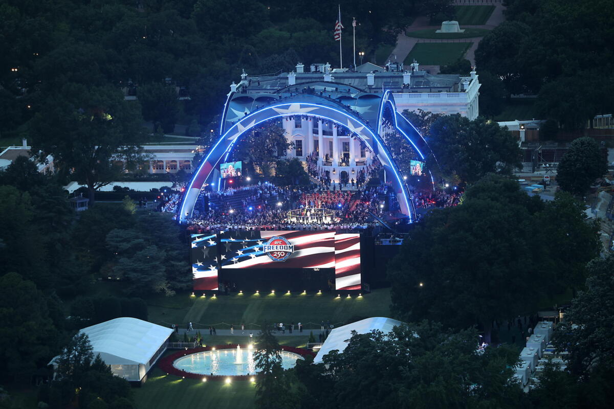 Usa, Fbi sventa attacco durante l’evento di lotta per il compleanno di Trump Usa, Fbi sventa attacco durante l’evento di lotta per il compleanno di Trump