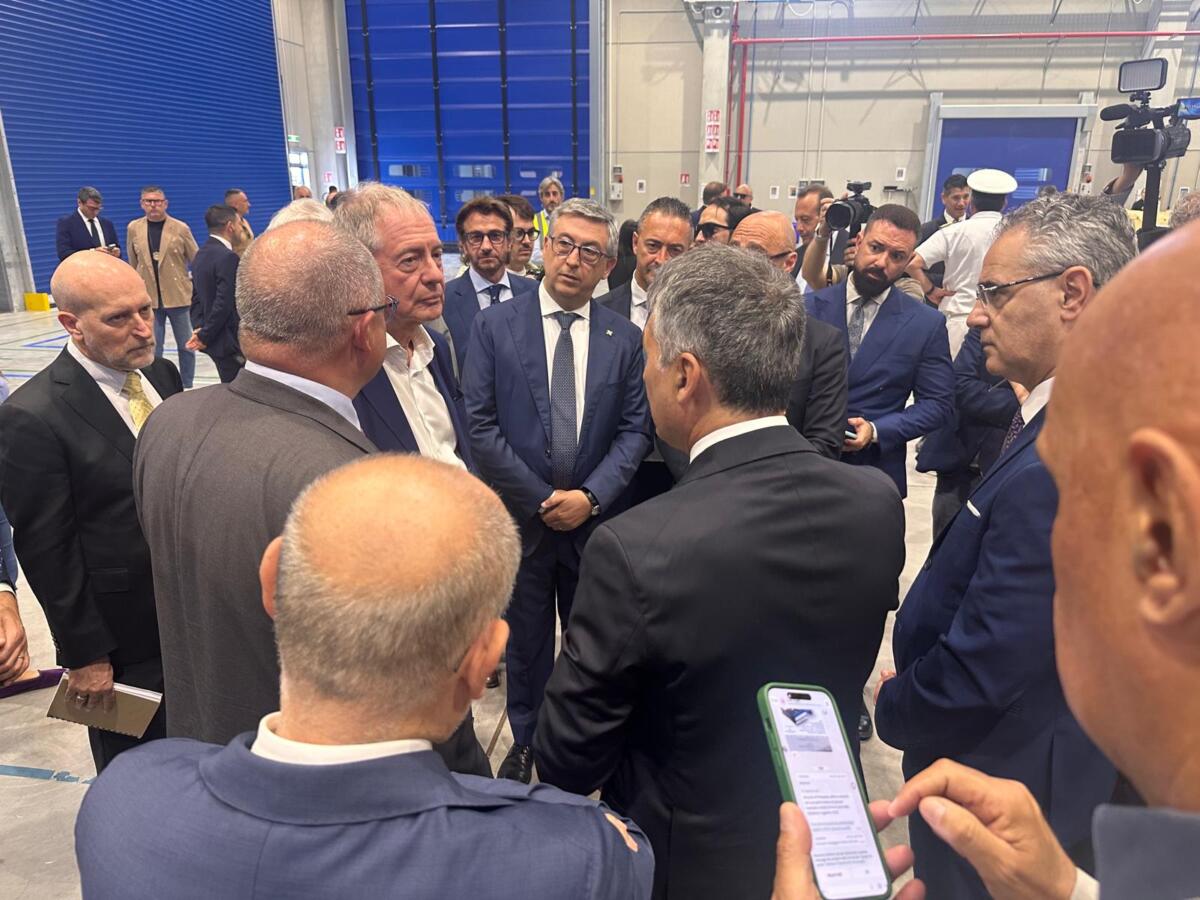 Urso in Puglia: il nodo ex Ilva e la transizione green a Taranto, verso un accordo per Brindisi