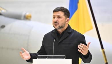 Ucraina, Zelensky pronto a trattare. E ai Volenterosi: «Congelare la linea del fronte»