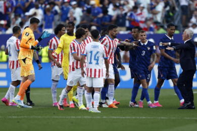 Mondiali: Francia, voli in Usa con aerei usati dall’Ice per le espulsioni