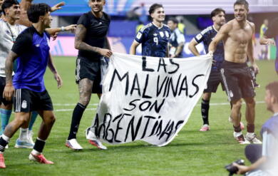 Mondiali: Londra alla Fifa, ‘investigare sullo striscione delle Malvinas’