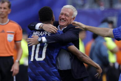 Mondiali: Deschamps ai giornalisti, trovate voi i difetti di questa Francia