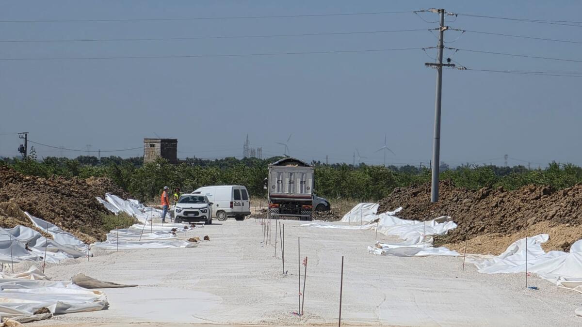 Il treno per l’Aeroporto del Salento prende forma: cantiere da 160 milioni a Brindisi – FOTO Il treno per l’Aeroporto del Salento prende forma: cantiere da 160 milioni a Brindisi – FOTO