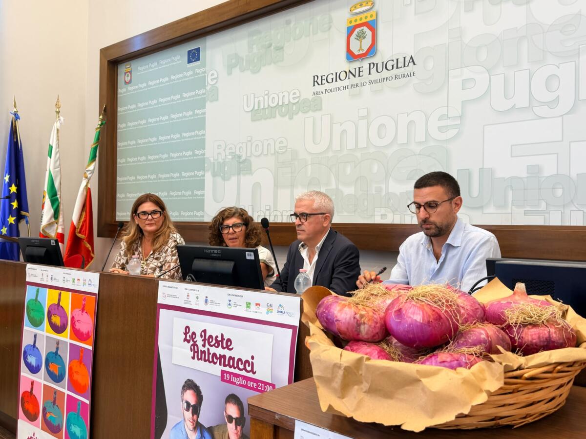 La Cipolla Rossa di Acquaviva compie 25 anni: un weekend tra gastronomia, arte e musica La Cipolla Rossa di Acquaviva compie 25 anni: un weekend tra gastronomia, arte e musica