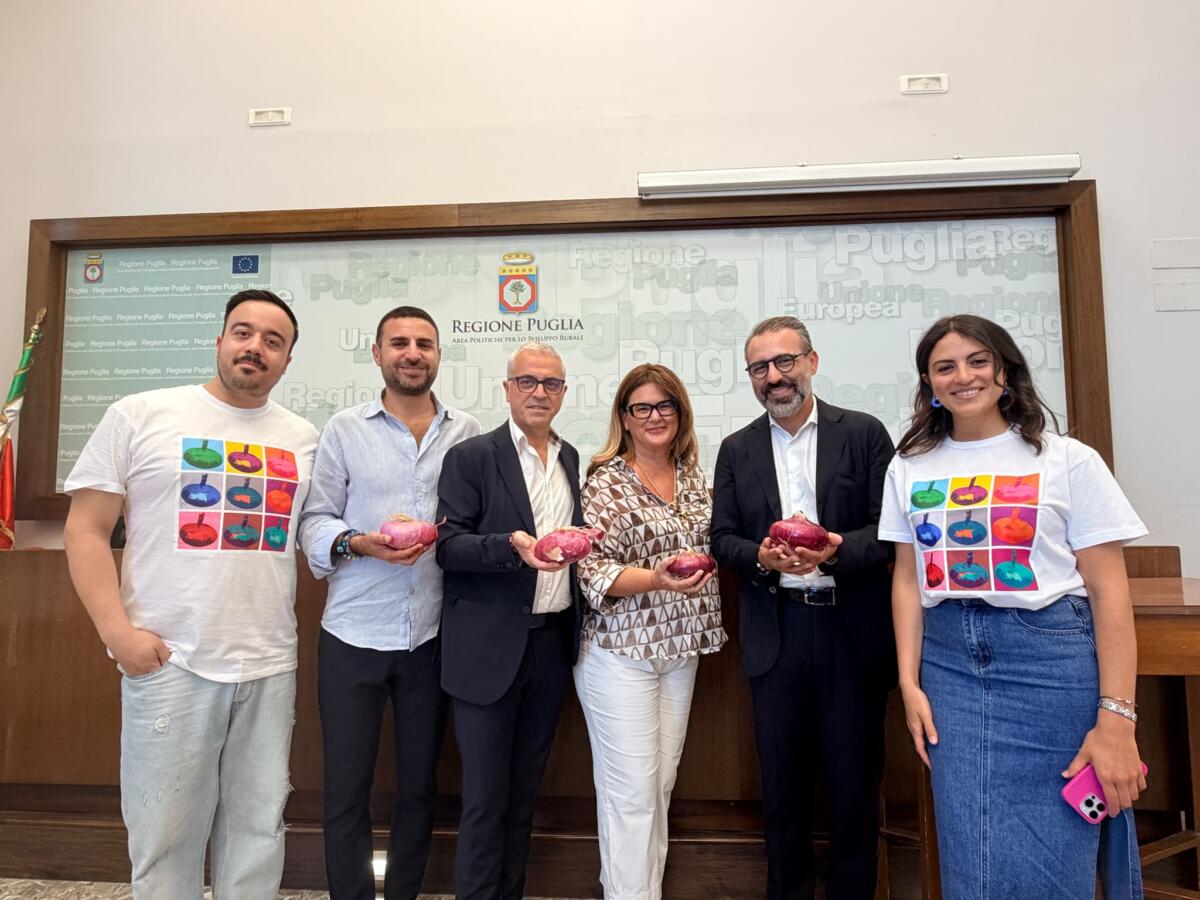 La Cipolla Rossa di Acquaviva compie 25 anni: un weekend tra gastronomia, arte e musica La Cipolla Rossa di Acquaviva compie 25 anni: un weekend tra gastronomia, arte e musica