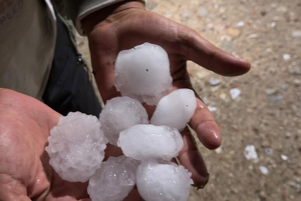 Temporali, grandine e allerta meteo al Centro-Nord: cede la bolla di calore sull’Italia Temporali, grandine e allerta meteo al Centro-Nord: cede la bolla di calore sull’Italia